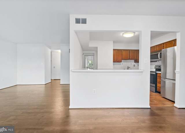 Property at 6988 Hanover Pkwy #1, Greenbelt, MD 20770, 2 beds, 2 baths