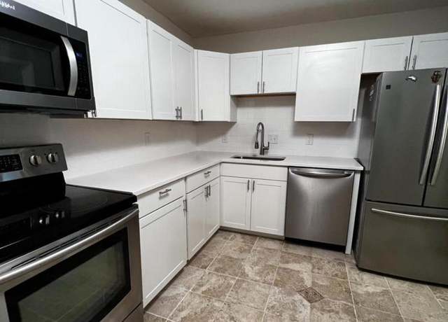 Property at 6113 Brandyhall Ct, Fort Washington, MD 20744, 3 beds, 2.5 baths