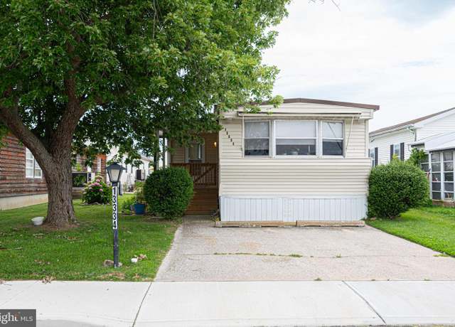 Property at 13334 Colonial Rd, Ocean City, MD 21842, 2 beds, 1.5 baths