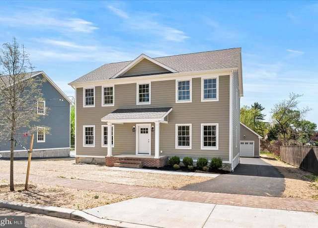 Property at 440 Ellisdale Rd, Crosswicks, NJ 08515, 4 beds, 3 baths