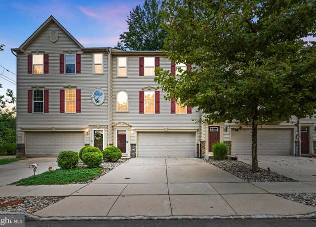 Property at 4 Wallace Rd, Mount Holly, NJ 08060, 3 beds, 2.5 baths
