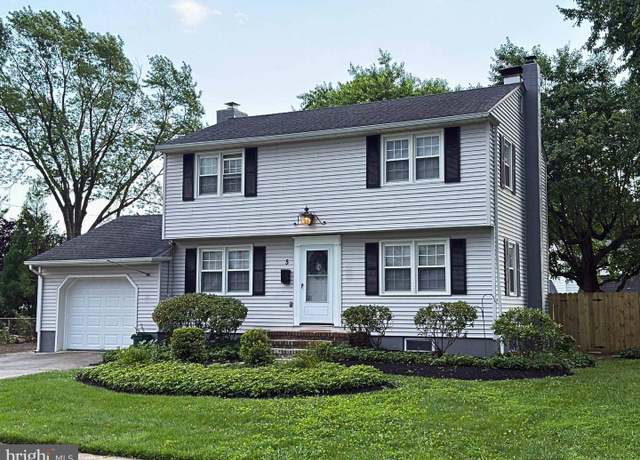 Property at 5 Bolton Rd, Hamilton, NJ 08610, 3 beds, 2.5 baths