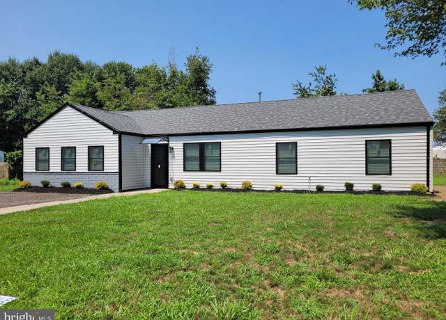 Property at 100 Wisteria Ln, Carneys Point, NJ 08069, 3 beds, 2 baths