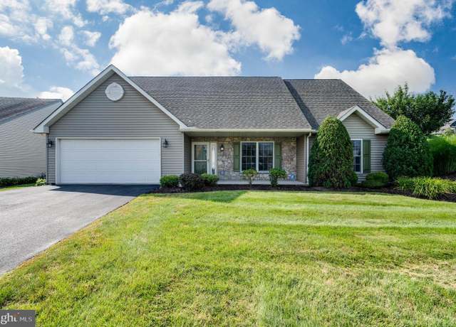 Property at 126 S Cacoosing Dr, Reading, PA 19608, 2 beds, 2 baths
