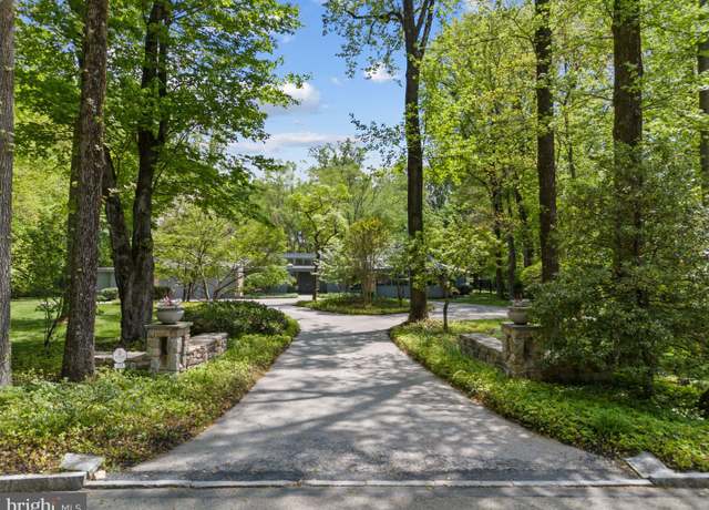 Property at 721 John Barry Dr, Bryn Mawr, PA 19010, 5 beds, 5.5 baths
