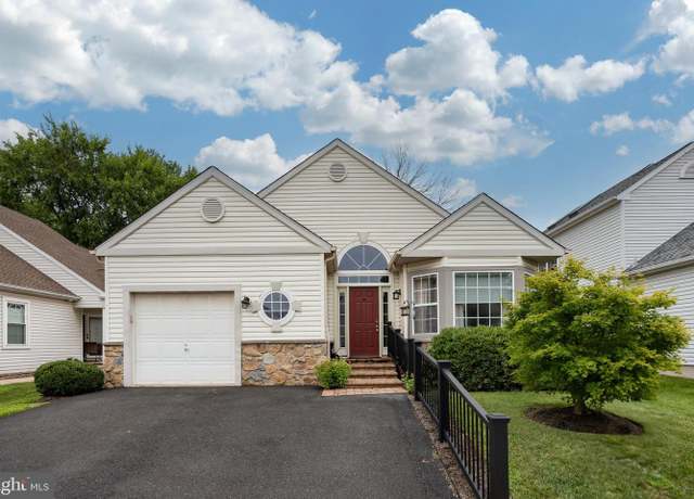 Property at 16 Longcross Rd, Royersford, PA 19468, 2 beds, 2 baths
