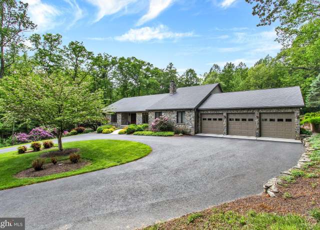 Property at 1669 Beck Mill Rd, Hanover, PA 17331, 5 beds, 3.5 baths
