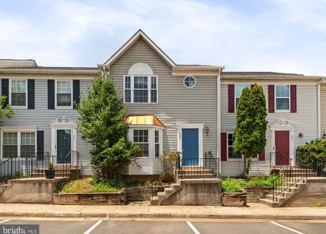 Property at 305 Moseby Ct, Manassas Park, VA 20111, 3 beds, 3.5 baths
