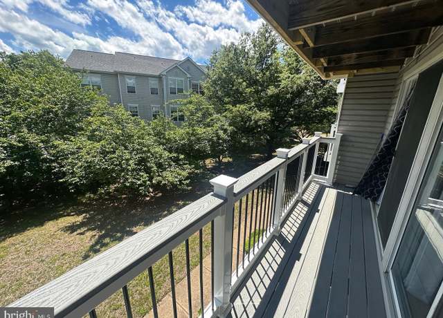 Property at 3371 Yost Ln Unit C-202, Dumfries, VA 22026, 2 beds, 2 baths