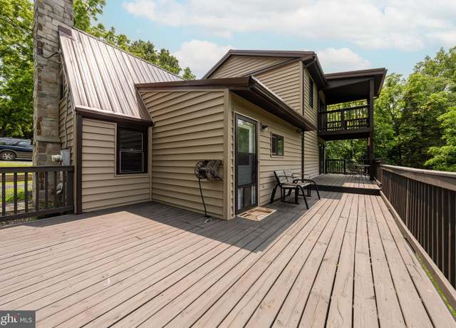 Property at 90 Beach Dr, Front Royal, VA 22630, 2 beds, 2 baths