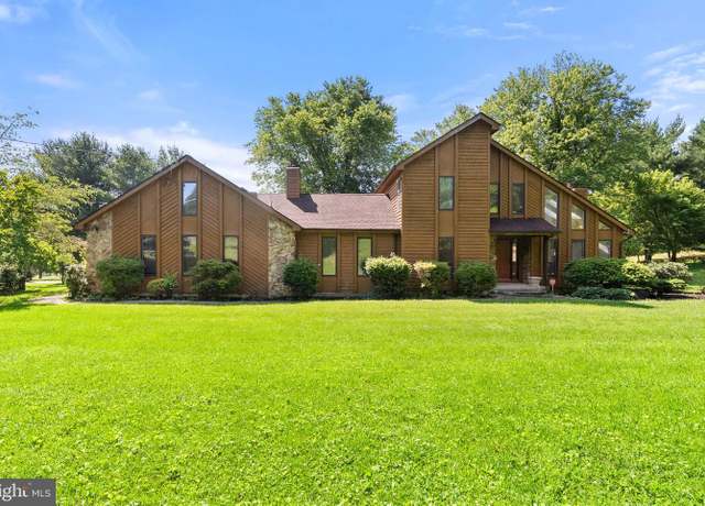 Property at 16 Potomac Terrace Dr, Harpers Ferry, WV 25425, 3 beds, 3 baths
