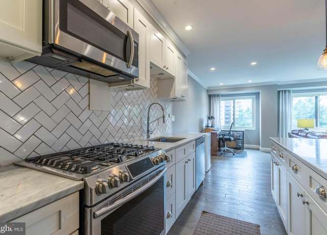 Property at 4201 Cathedral Ave NW Unit 917E, Washington, DC 20016, 1 bed, 1 bath