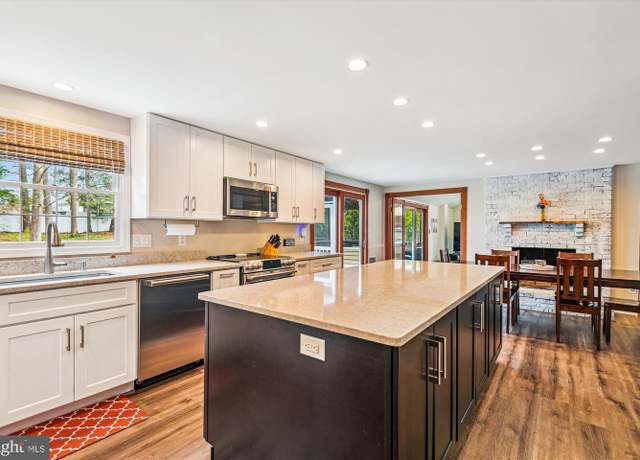 Property at 877 Doris Dr, Arnold, MD 21012, 4 beds, 3.5 baths