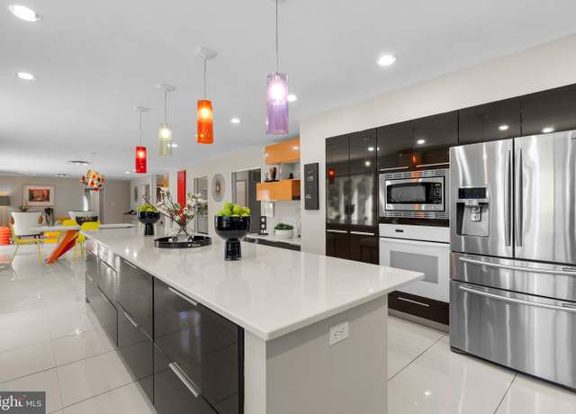 Property at 1208 Firth Of Lorne Cir, Fort Washington, MD 20744, 5 beds, 4 baths