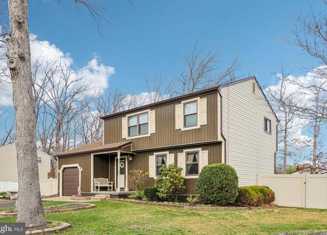 Property at 31 Villa Dr, Berlin, NJ 08009, 3 beds, 1.5 baths
