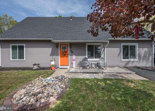 Property at 34 Pittman Ln, Sicklerville, NJ 08081, 4 beds, 2.5 baths