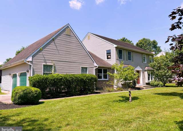 Property at 33 High Meadows Dr, Mullica Hill, NJ 08062, 4 beds, 3 baths