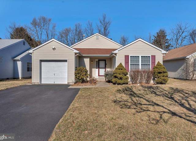 Property at 10 Holiday Ct, Ewing, NJ 08638, 2 beds, 2 baths