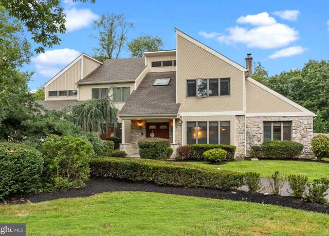 Property at 963 Hunt Dr, Yardley, PA 19067, 4 beds, 2.5 baths