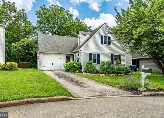 Property at 210 Wren Ct, Downingtown, PA 19335, 3 beds, 2 baths
