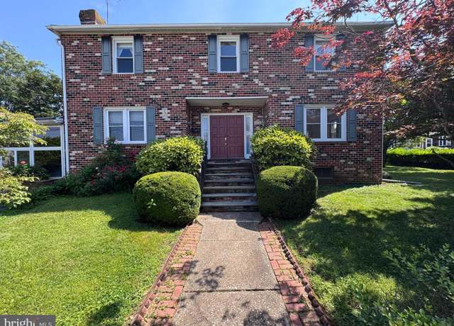 Property at 856 Martin Ave, Bryn Mawr, PA 19010, 4 beds, 3 baths