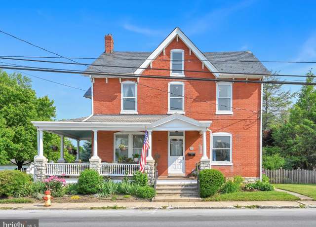 Property at 136 Miller St, Strasburg, PA 17579, 3 beds, 2.5 baths