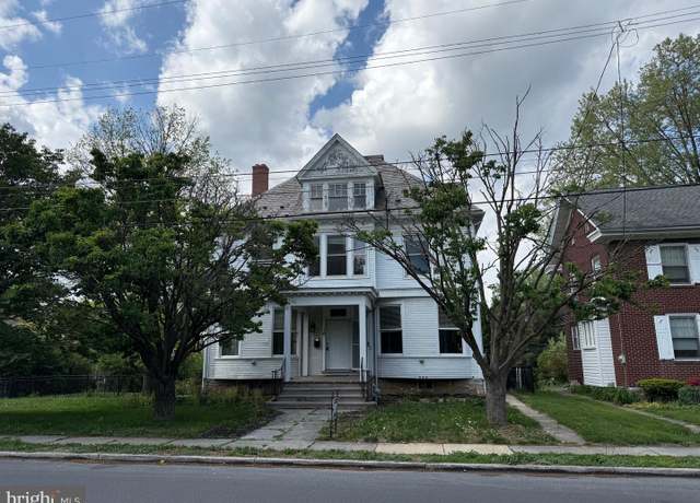 Property at 103 E Walnut St, Lebanon, PA 17042, 6 beds, 2 baths