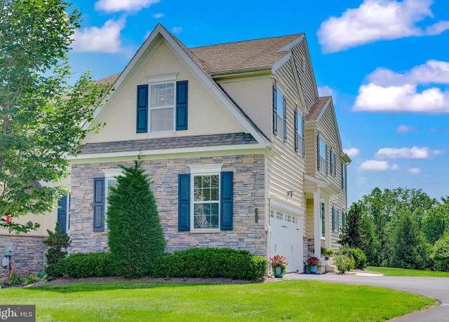 Property at 3017 Bainbridge Dr, Lansdale, PA 19446, 3 beds, 2 baths