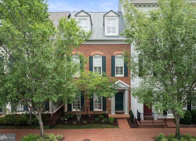 Property at 1855 Potomac Greens Dr, Alexandria, VA 22314, 3 beds, 3 baths