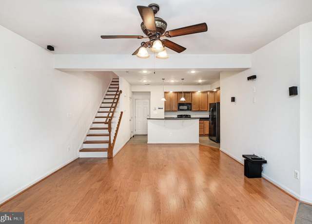 Property at 2509 Eastbourne Dr, Woodbridge, VA 22191, 3 beds, 2.5 baths