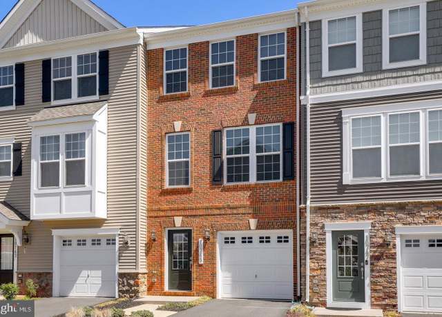 Property at 10745 Caledonia Meadows Dr, Manassas, VA 20112, 3 beds, 3.5 baths