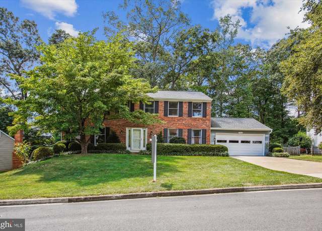 Property at 15304 Iris Ln, Dumfries, VA 22025, 5 beds, 2.5 baths