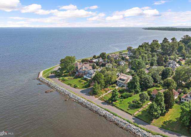 Property at 2 River Dr, Annapolis, MD 21403, 6 beds, 4.5 baths