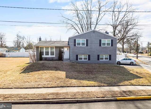 Property at 400 6th Ave, Bellmawr, NJ 08031, 3 beds, 2.5 baths