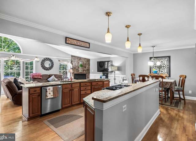 Property at 22 Christian Ln, Cherry Hill, NJ 08002, 5 beds, 3.5 baths