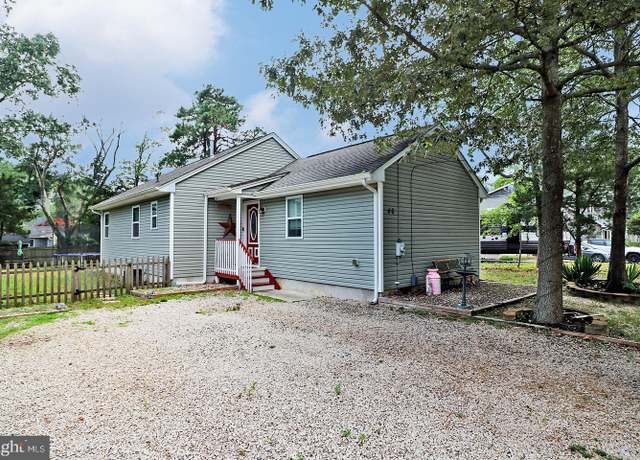 Property at 46 Bryant Rd, Waretown, NJ 08758, 2 beds, 1.5 baths