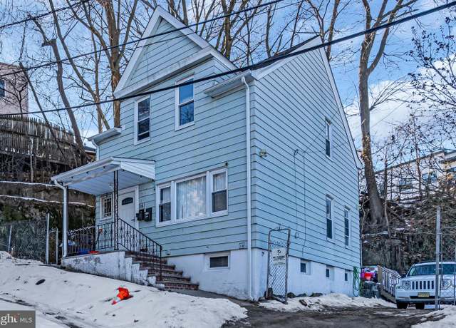 Property at 15 White St, Paterson, NJ 07522, 3 beds, 1 bath