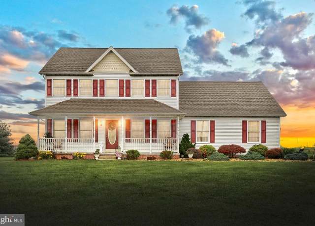 Property at 574 Mathias Rd, Littlestown, PA 17340, 4 beds, 2.5 baths