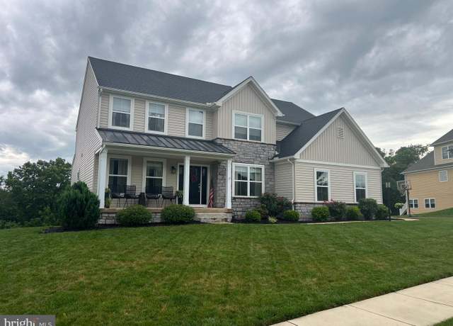 Property at 21 Marina Dr, Camp Hill, PA 17011, 5 beds, 4 baths