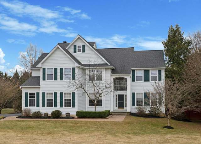 Property at 38 Angelica Dr, Avondale, PA 19311, 4 beds, 3.5 baths