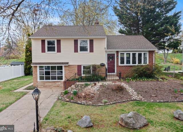 Property at 1227 Madison Ave, Phoenixville, PA 19460, 3 beds, 1.5 baths