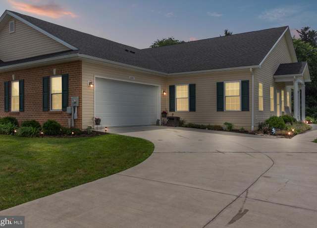 Property at 3243 Portrait Way, Chambersburg, PA 17201, 3 beds, 2 baths