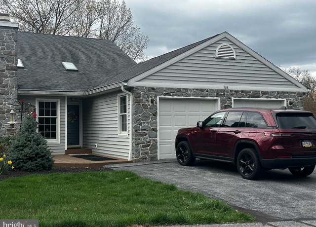 Property at 108 Sawmill Run, Elizabethtown, PA 17022, 2 beds, 2.5 baths