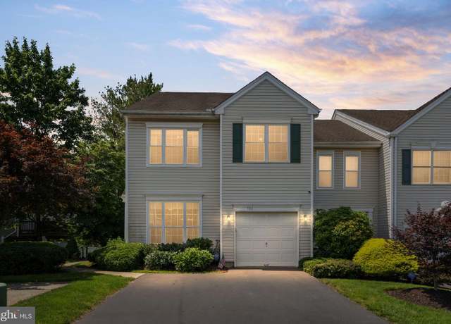 Property at 701 Santa Anita Dr, North Wales, PA 19454, 3 beds, 3 baths