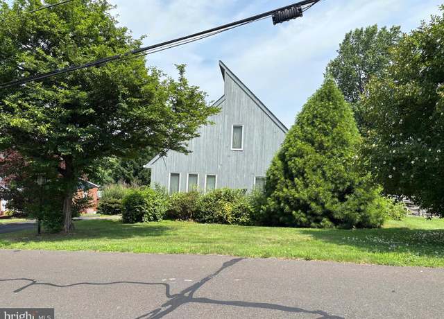 Property at 2480 Dale Rd, Huntingdon Valley, PA 19006, 3 beds, 1.5 baths