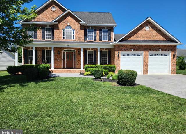 Property at 102 Camaruge Ct, Stephens City, VA 22655, 4 beds, 4.5 baths