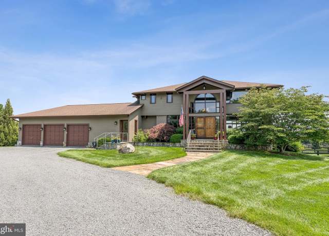 Property at 15724 Trapshire Ct, Waterford, VA 20197, 4 beds, 3.5 baths