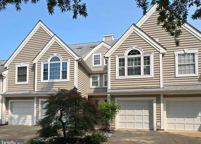 Property at 426 Fortress Way, Occoquan, VA 22125, 2 beds, 2.5 baths