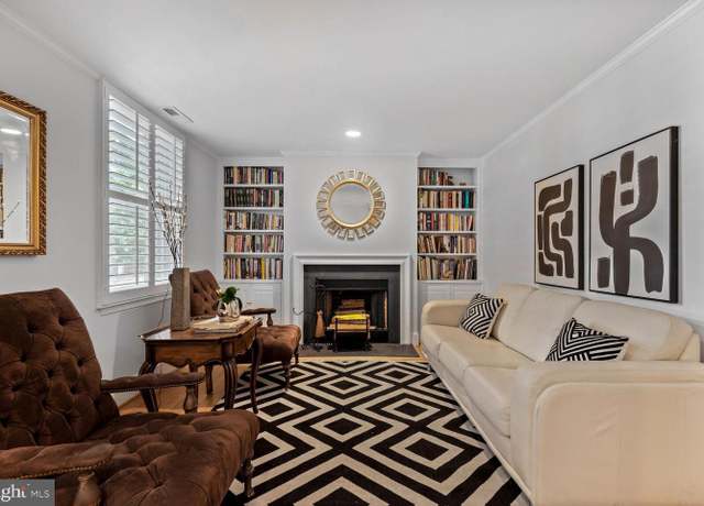 Property at 220 13th St SE #14, Washington, DC 20003, 2 beds, 1 bath