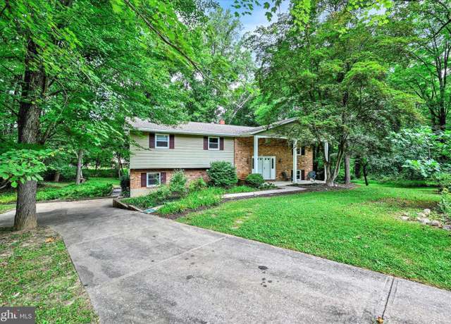 Property at 19 Sunday Ct, Reisterstown, MD 21136, 6 beds, 3 baths